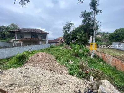 Lote/Terreno à venda, 748m² no Floresta, Joinville