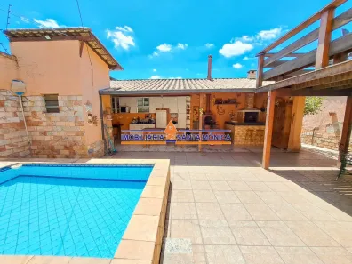 Casa com 5 Quartos à venda, 271m² no Santa Amélia, Belo Horizonte
