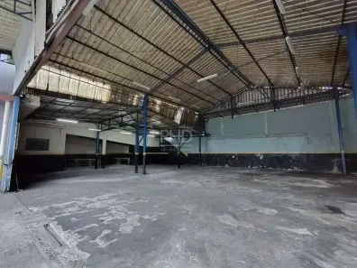 Galpão/Depósito/Armazém para alugar, 950m² no Campestre, Santo André