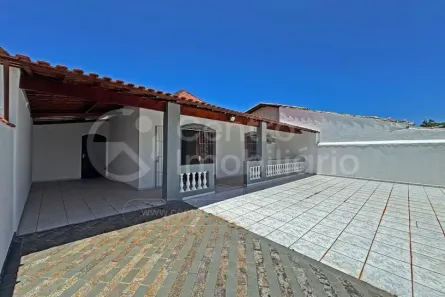 Casa com 2 Quartos à venda, 179m² no Jardim Beira-Mar, Peruíbe