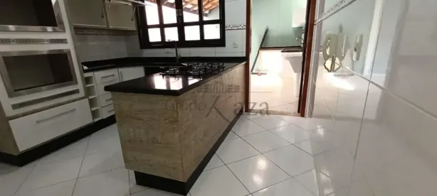 Sobrado com 4 Quartos para alugar, 136m² no Jardim Satélite, São José dos Campos