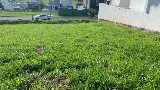Lote/Terreno à venda, 328m² no Granja Marileusa, Uberlândia