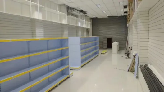 Ponto Comercial para alugar, 275m² no Santa Cruz, Rio de Janeiro