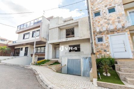 Casa de Condomínio com 4 Quartos à venda, 233m² no Pinheirinho, Curitiba