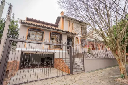 Casa com 4 Quartos à venda, 285m² no Vila Ipiranga, Porto Alegre