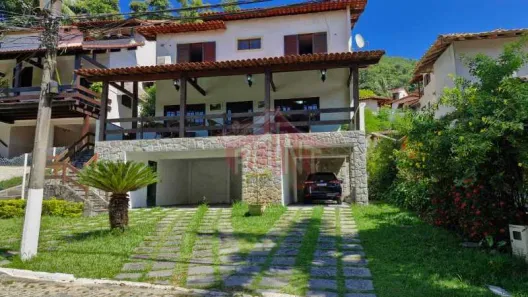 Casa de Condomínio com 4 Quartos à venda, 237m² no Badu, Niterói