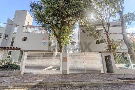 Casa com 5 Quartos à venda, 303m² no Tristeza, Porto Alegre