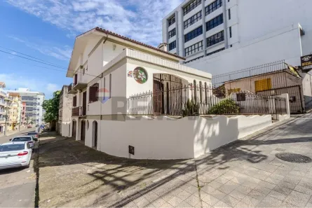 Casa com 4 Quartos à venda, 354m² no Centro, Santa Maria