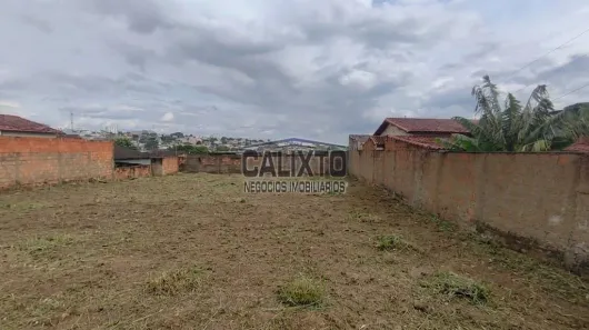 Lote/Terreno à venda, 300m² no Jardim Brasília, Uberlândia