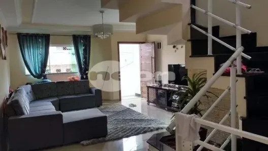 Sobrado com 4 Quartos à venda, 243m² no Parque Jaçatuba, Santo André