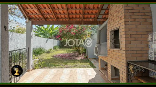 Sobrado com 3 Quartos à venda, 282m² no Bacacheri, Curitiba