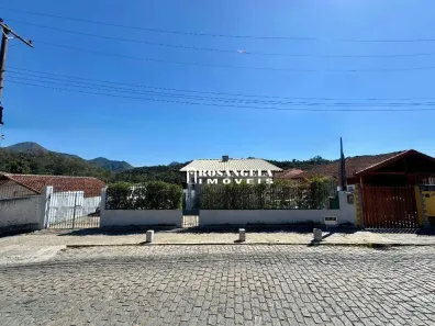 Casa com 4 Quartos à venda, 139m² no Pimenteiras, Teresópolis