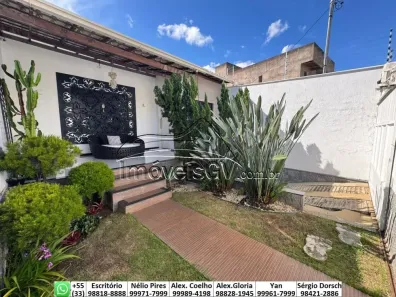 Casa com 3 Quartos à venda, 120m² no Maria Eugênia, Governador Valadares