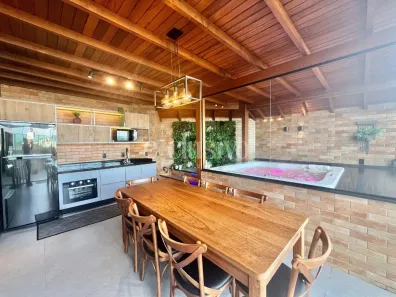 Cobertura com 3 Quartos à venda, 197m² no Capoeiras, Florianópolis
