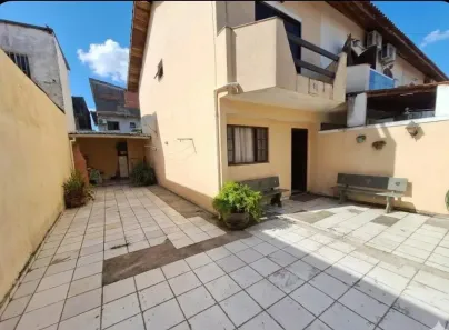 Sobrado com 2 Quartos à venda, 74m² no Vila Áurea (Vicente de Carvalho), Guarujá