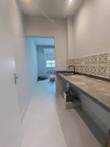 Kitnet com 1 Quarto à venda, 24m² no Ponta da Praia, Santos