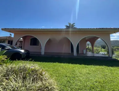 Fazenda/Sítio com 3 Quartos à venda, 20000m² no Centro, Biguaçu
