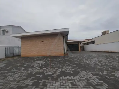 Imóvel Comercial com 4 Quartos para alugar, 213m² no Nova Campinas, Campinas