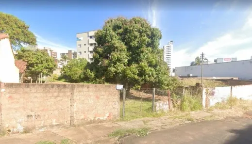 Lote/Terreno à venda, 587m² no Saraiva, Uberlândia