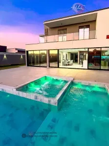 Casa de Condomínio com 3 Quartos à venda, 800m² no Medeiros, Jundiaí