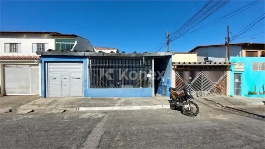 Casa com 14 Quartos à venda, 256m² no Vila Nivi, São Paulo