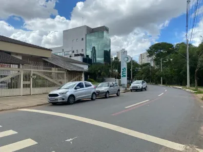 Casa com 3 Quartos para alugar, 150m² no Setor Oeste, Goiânia