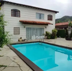 Casa com 4 Quartos à venda, 245m² no Serra Grande, Niterói