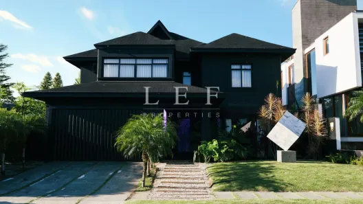 Casa de Condomínio com 3 Quartos à venda, 317m² no Jurerê, Florianópolis