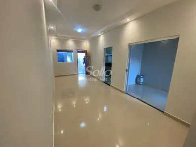 Casa com 2 Quartos à venda, 75m² no Novo Mundo, Uberlândia