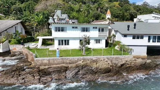 Casa com 4 Quartos à venda, 240m² no Cabeçudas, Itajaí