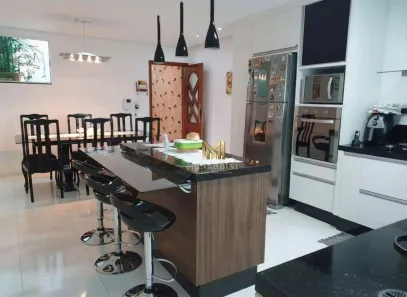 Sobrado com 3 Quartos à venda, 240m² no Vila Metalúrgica, Santo André