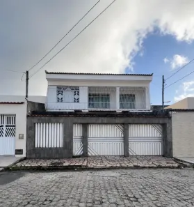 Sobrado com 5 Quartos à venda, 220m² no Cirurgia, Aracaju