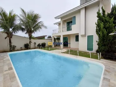 Casa com 3 Quartos para alugar, 175m² no Centro, Navegantes