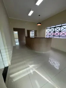 Casa com 5 Quartos para alugar, 200m² no Centro, Taubaté