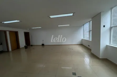 Sala Comercial para alugar, 136m² no República, São Paulo