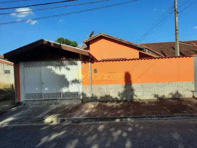 Casa com 3 Quartos à venda, 170m² no Residencial e Comercial Laerte Asumpção, Pindamonhangaba