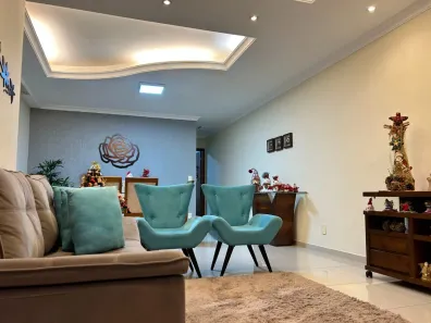 Casa com 3 Quartos à venda, 150m² no Cabral, Contagem