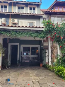 Casa com 2 Quartos à venda, 132m² no Hípica, Porto Alegre