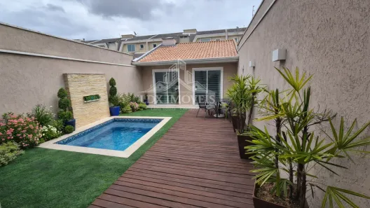 Sobrado com 5 Quartos à venda, 200m² no Jardim das Américas, Curitiba