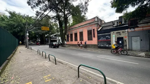 Ponto Comercial à venda, 325m² no Humaitá, Rio de Janeiro