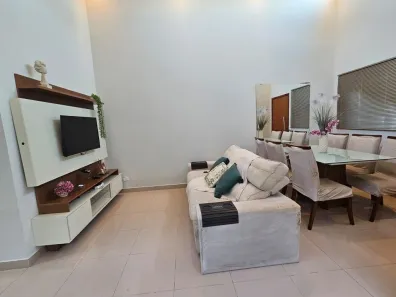 Casa com 3 Quartos à venda, 110m² no Jardim Itália, Maringá
