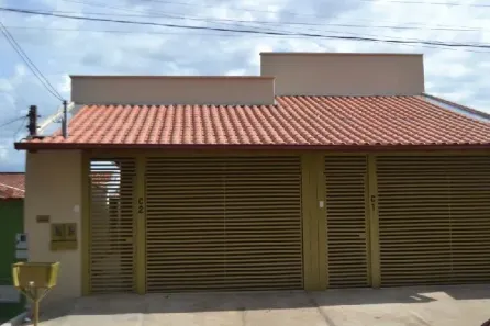 Casa com 2 Quartos para alugar, 83m² no Setor Novo Horizonte, Goiânia