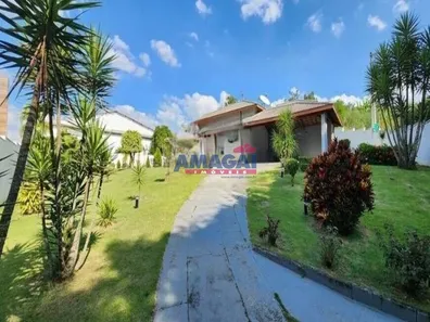 Fazenda/Sítio com 3 Quartos à venda, 200m² no Jardim Santana, Jacareí