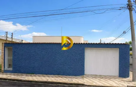 Casa com 2 Quartos para alugar, 191m² no Santa Marta, Uberaba