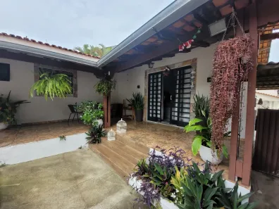Casa com 4 Quartos à venda, 250m² no Central Parque, Contagem