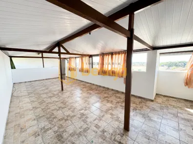 Casa com 2 Quartos para alugar, 70m² no Tijuca, Contagem
