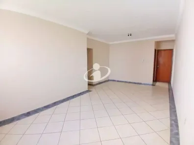 Apartamento com 3 Quartos para alugar, 80m² no Santa Mônica, Uberlândia