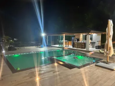 Fazenda/Sítio com 6 Quartos à venda, 400m² no Centro, Igaratá