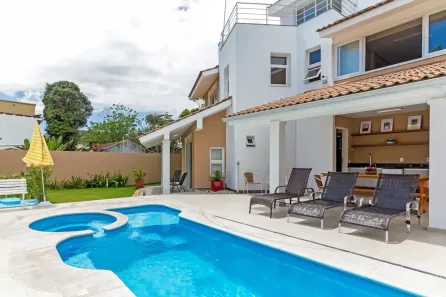 Sobrado com 4 Quartos à venda, 223m² no Daniela, Florianópolis
