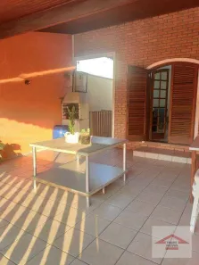 Casa com 3 Quartos à venda, 187m² no Jardim Copacabana, Jundiaí